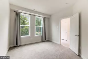13036 Hattontown Square, Herndon, VA 20171 - Photo 6