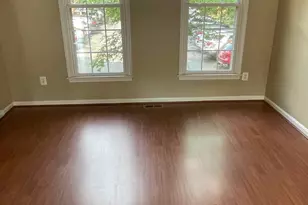10127 Ebenshire Ct, Oakton, VA 22124 - Photo 2