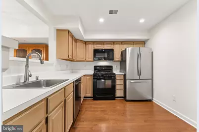 12249 Fairfield House Drive #401B, Fairfax, VA 22033 - Photo 10