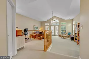 1925 Logan Manor Dr, Reston, VA 20190 - Photo 20