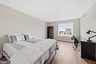 8340 Greensboro Dr, McLean, VA 22102 - Photo 10