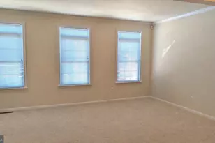 9640 Potters Hill Cir, Lorton, VA 22079 - Photo 4