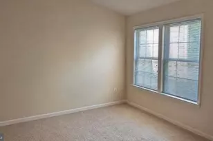 9640 Potters Hill Cir, Lorton, VA 22079 - Photo 6