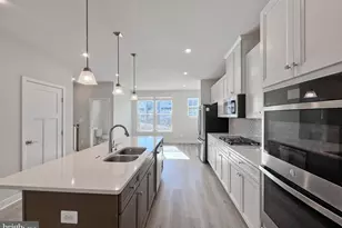 4456 Sulford Ter, Chantilly, VA 20151 - Photo 10