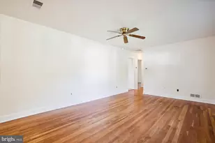 2405 Phillips Dr, Alexandria, VA 22306 - Photo 6
