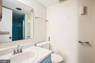2405 Phillips Dr, Alexandria, VA 22306 - Photo 28
