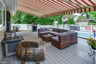 8513 Fairburn Dr, Springfield, VA 22152 - Photo 42