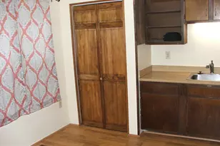 10210 Sassafras Woods Ct, Burke, VA 22015 - Photo 6