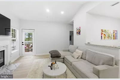 1700 Lake Shore Crest Drive #33, Reston, VA 20190 - Photo 8
