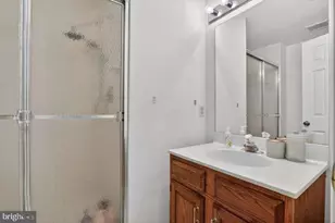 9063 Golden Sunset Ln, Springfield, VA 22153 - Photo 20