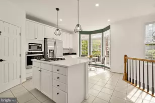 4024 Heatherstone Ct, Fairfax, VA 22030 - Photo 14