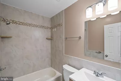 14894 Lambeth Square, Centreville, VA 20120 - Photo 20