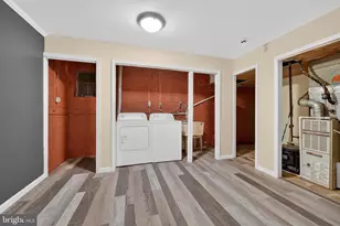 7601 Tiverton Dr, Springfield, VA 22152 - Photo 4