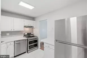 1558 Northgate Square, Reston, VA 20190 - Photo 10