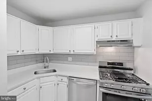 1558 Northgate Square, Reston, VA 20190 - Photo 6