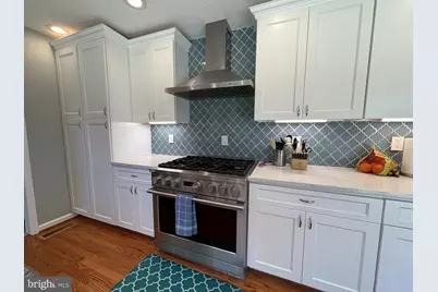 9926 Tartan Court, Vienna, VA 22181 - Photo 12