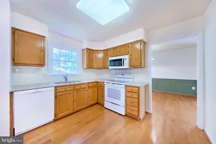 8508 Silverdale Rd, Lorton, VA 22079 - Photo 18