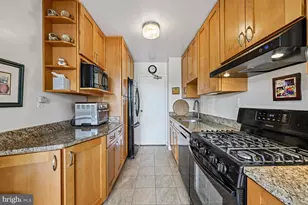 6641 Wakefield Dr, Alexandria, VA 22307 - Photo 6