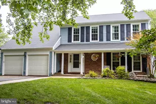 9830 Faust Dr, Vienna, VA 22182 - Photo 2