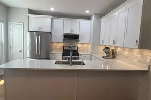 5357 Crimson Sky Ct, Centreville, VA 20120 - Photo 2