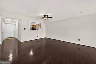 3179 Summit Square Dr, Oakton, VA 22124 - Photo 20