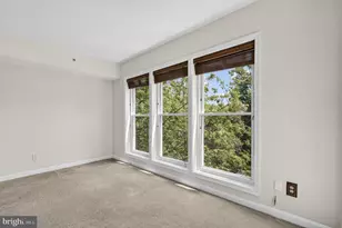 3179 Summit Square Dr, Oakton, VA 22124 - Photo 30