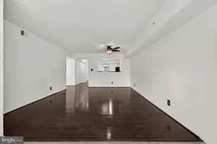 3179 Summit Square Dr, Oakton, VA 22124 - Photo 24