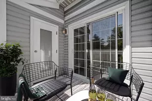3179 Summit Square Dr, Oakton, VA 22124 - Photo 34
