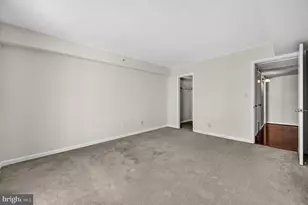 3179 Summit Square Dr, Oakton, VA 22124 - Photo 42
