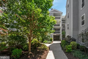 3179 Summit Square Dr, Oakton, VA 22124 - Photo 6