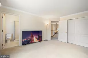 10243 Brittenford Dr, Vienna, VA 22182 - Photo 32