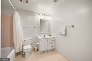 10243 Brittenford Dr, Vienna, VA 22182 - Photo 50