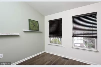14647 Seasons Drive, Centreville, VA 20120 - Photo 16