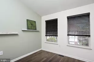 14647 Seasons Dr, Centreville, VA 20120 - Photo 16