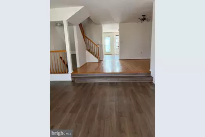 14647 Seasons Drive, Centreville, VA 20120 - Photo 4