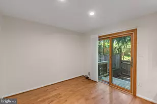 6860 Williamsburg Pond Ct, Falls Church, VA 22043 - Photo 18