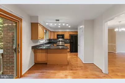 6860 Williamsburg Pond Court, Falls Church, VA 22043 - Photo 12