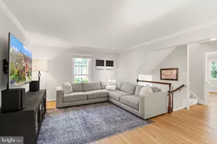 7001 Dunningham Pl, McLean, VA 22101 - Photo 6