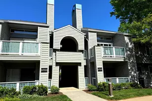 11705 Summerchase Cir, Reston, VA 20194 - Photo 2