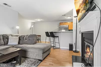 11705 Summerchase Circle, Reston, VA 20194 - Photo 4