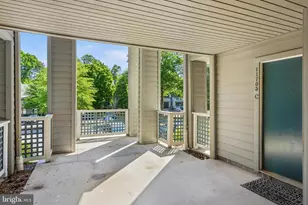 11705 Summerchase Cir, Reston, VA 20194 - Photo 2
