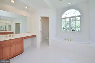 855 Charwhit Ct, Great Falls, VA 22066 - Photo 32