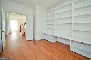 855 Charwhit Ct, Great Falls, VA 22066 - Photo 6