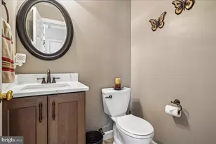 7826 Preakness Ln, Fairfax Station, VA 22039 - Photo 22