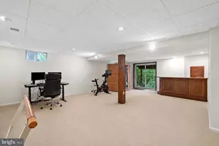 9718 Locust Hill Dr, Great Falls, VA 22066 - Photo 30