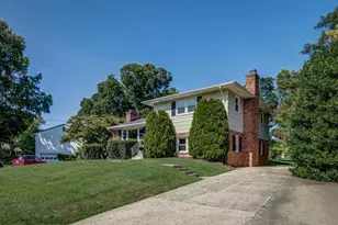 1723 Baldwin Dr, McLean, VA 22101 - Photo 2