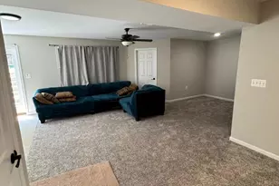 7689 Graysons Mill Ln, Lorton, VA 22079 - Photo 8