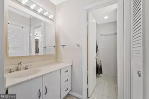 926 Moorefield Creek Rd SW, Vienna, VA 22180 - Photo 12
