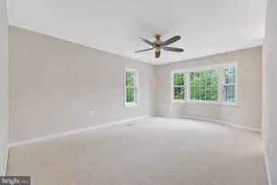 926 Moorefield Creek Rd SW, Vienna, VA 22180 - Photo 10