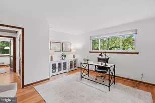 8900 Camfield Dr, Alexandria, VA 22308 - Photo 26